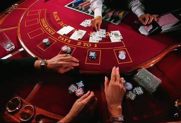 Bangladesh player reading blackjack table details on app 19 mobile screen